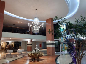 Гостиница Constantino Hotel e Eventos  Жуис-Ди-Фора